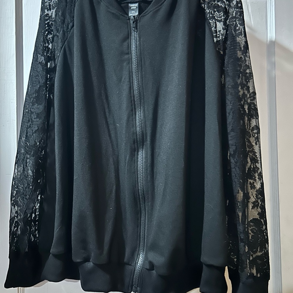 Elegant Black Lace Sleeve Women's Jacket